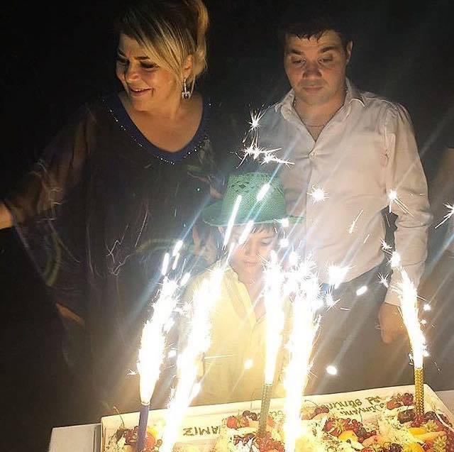 Mətanət İsgəndərli özünə ad günü etdi