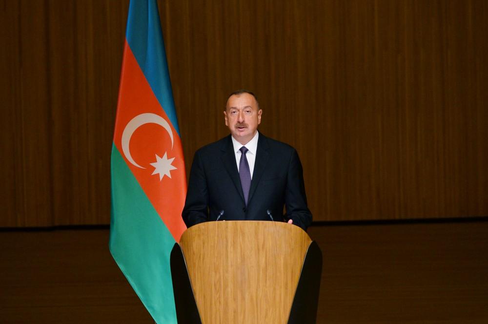 Президент Ильхам Алиев принял участие в проводах азербайджанской делегации на Олимпиаду в Рио-де-Жанейро
