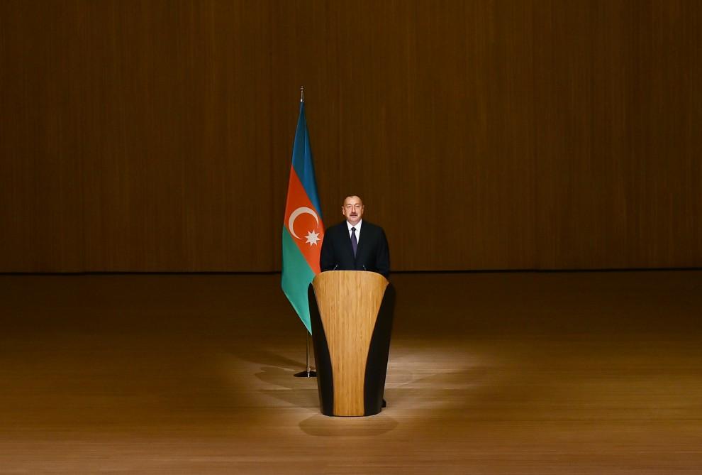 Президент Ильхам Алиев принял участие в проводах азербайджанской делегации на Олимпиаду в Рио-де-Жанейро
