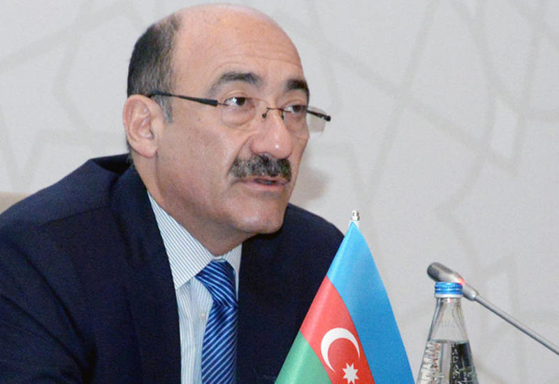 Абульфас Гараев уволил народную артистку