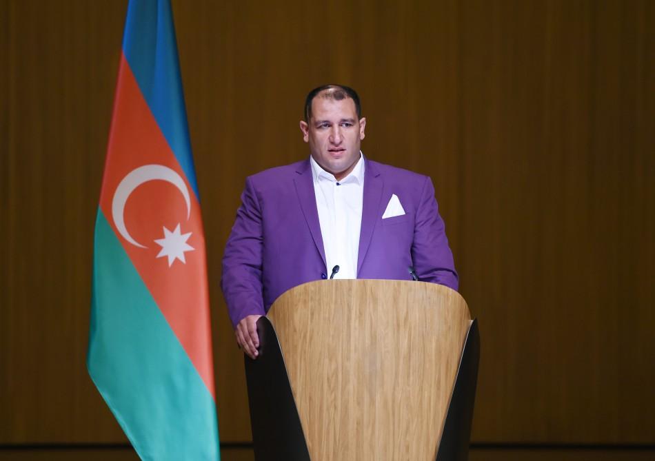 Президент Ильхам Алиев принял участие в проводах азербайджанской делегации на Олимпиаду в Рио-де-Жанейро