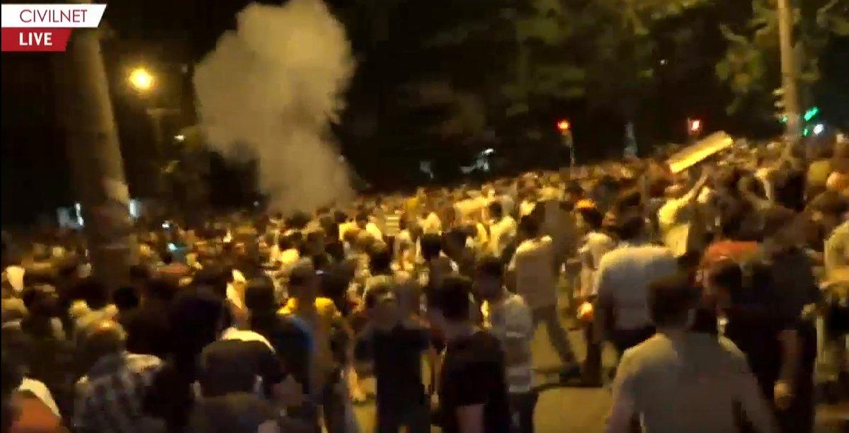 Побоище на улицах Еревана