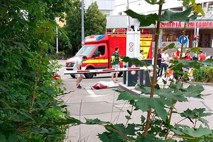 Стрельба в торговом центре Мюнхена, есть погибшие и раненые