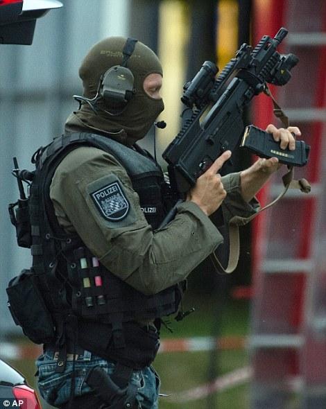 Стрельба в торговом центре Мюнхена, есть погибшие и раненые