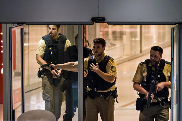 Стрельба в торговом центре Мюнхена, есть погибшие и раненые