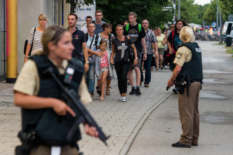 Стрельба в торговом центре Мюнхена, есть погибшие и раненые