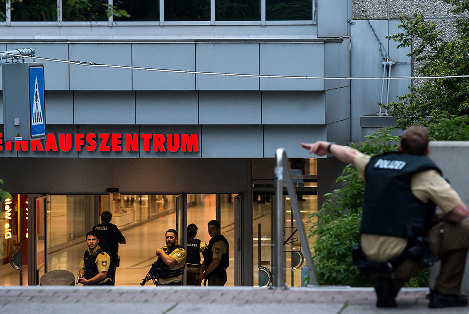Стрельба в торговом центре Мюнхена, есть погибшие и раненые