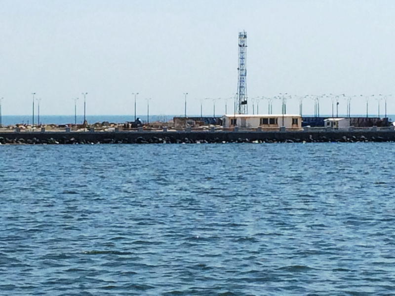 Иностранные туристы в восхищении от великолепия Бакинской бухты