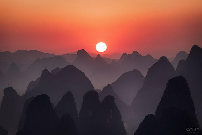 Красивейшие виды китайского Гуйлинь в утреннем тумане