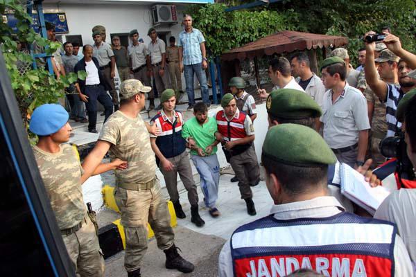 Ərdoğanı öldürmək istəyən 11 hərbçi həbs edildi