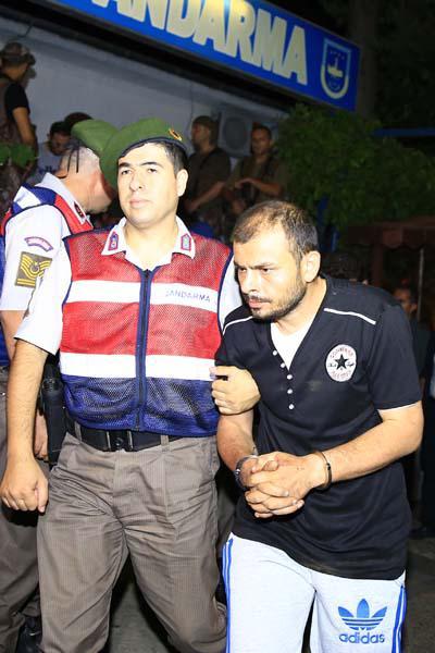 Ərdoğanı öldürmək istəyən 11 hərbçi həbs edildi