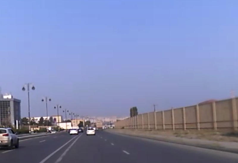 В Баку "семерка" на большой скорости сбила пешехода