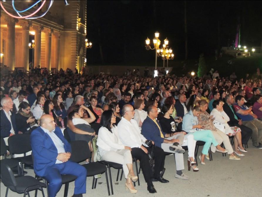 В Габале состоялся концерт кубинского ансамбля Jovenes Clasikos Del Son