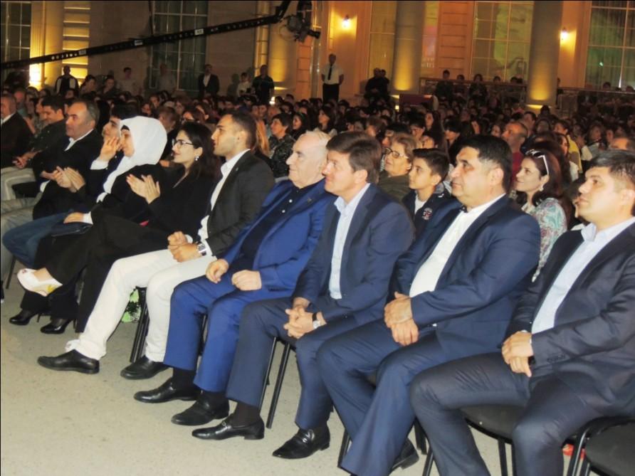 В Габале состоялся концерт кубинского ансамбля Jovenes Clasikos Del Son