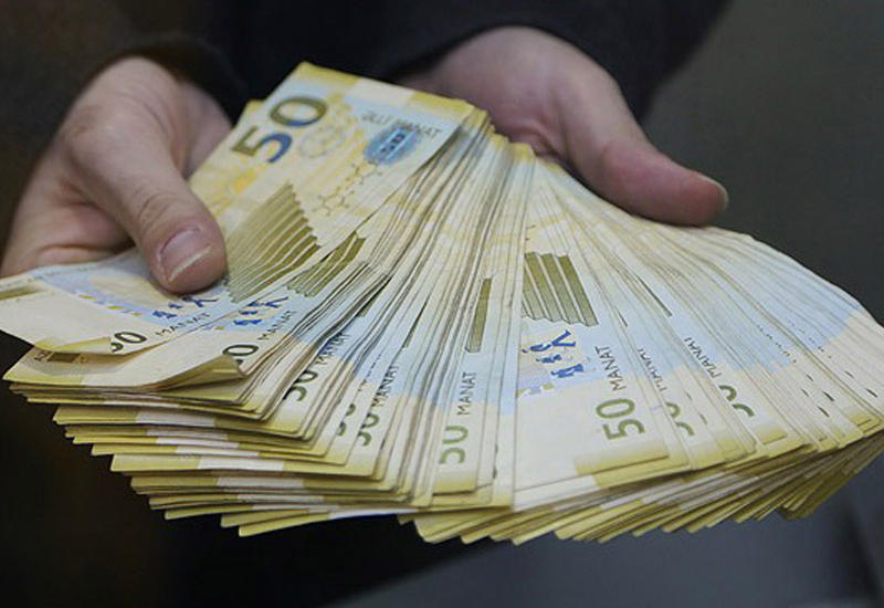Жителя Баку обманули на 140 000 манатов