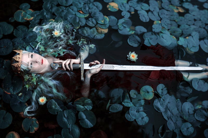 Портал во времена короля Артура: женщины в образе средневековых рыцарей