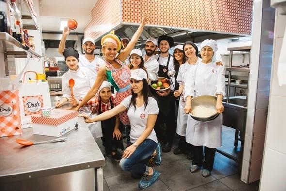 Tanınmış müğənni restoran açdı