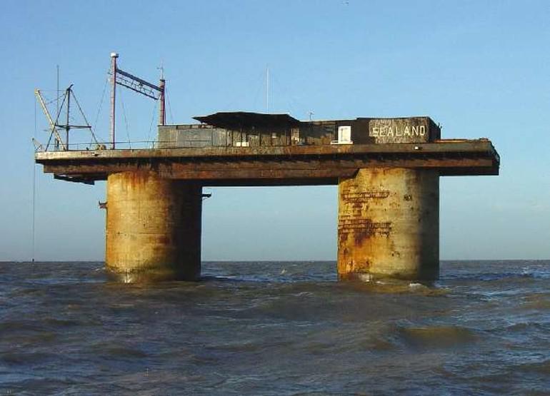 4 nəfər əhalisi olan ölkə - FOTO