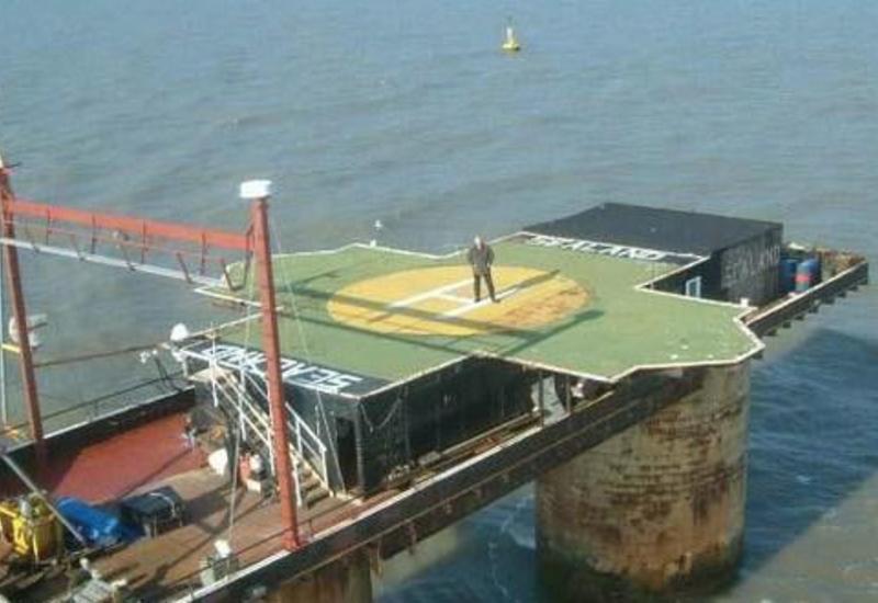 4 nəfər əhalisi olan ölkə - FOTO