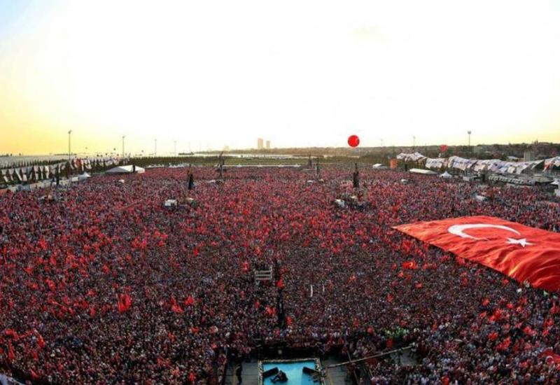 Məşhur sənətçilər mitinqdə