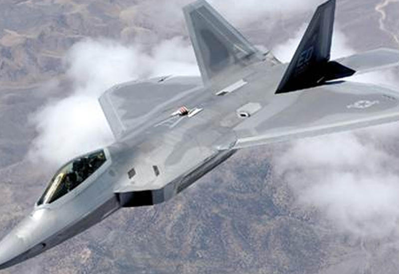 Самый дорогой в мире истребитель выполнил невероятный трюк