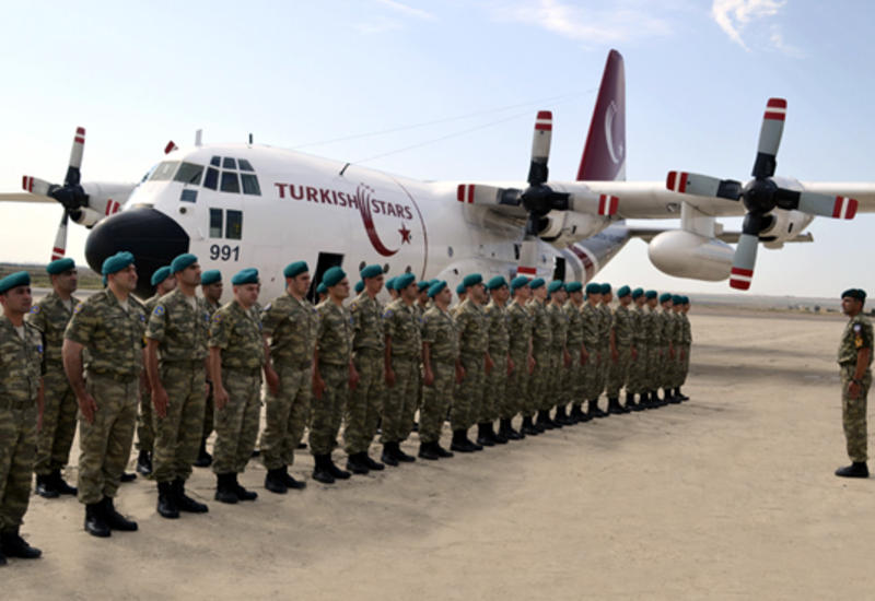 Əfqanıstandakı sülhməramlılarımız Azərbaycana qayıdıb - FOTO