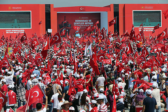 Многомиллионный митинг в Стамбуле