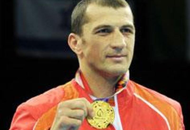 Rio-2016: Boksçu Abdulqadir Abdullayev ¼ finala yüksəlib