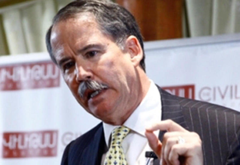 Армянский прихвостень Эванс вновь засуетился