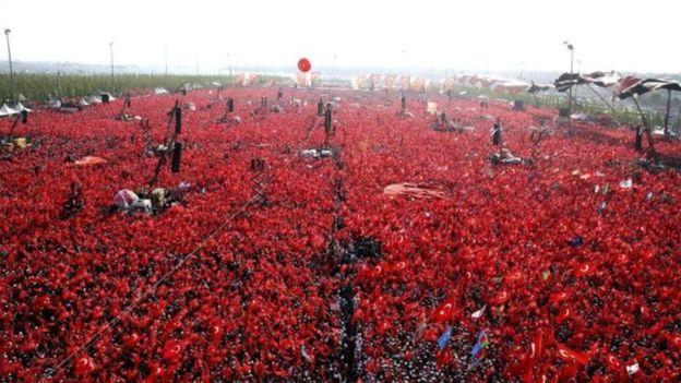 Многомиллионный митинг в Стамбуле