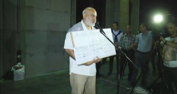 İrəvanda etiraz aksiyaları davam edir