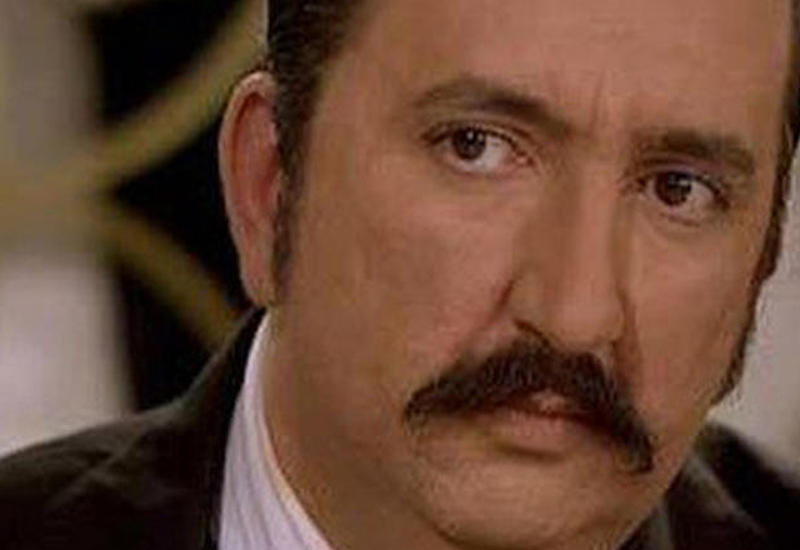 Türk aktyorun 18+ yazışmaları ortaya çıxdı