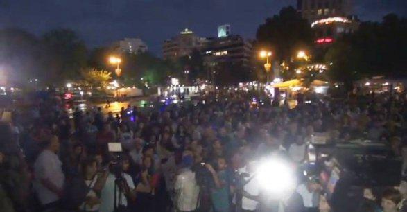 В Ереване не прекращаются митинги оппозиции