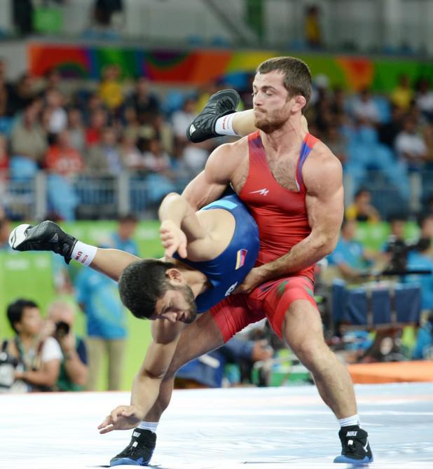 İdman Rövşən yarımfinalda, Elvin 1/4 finalda!