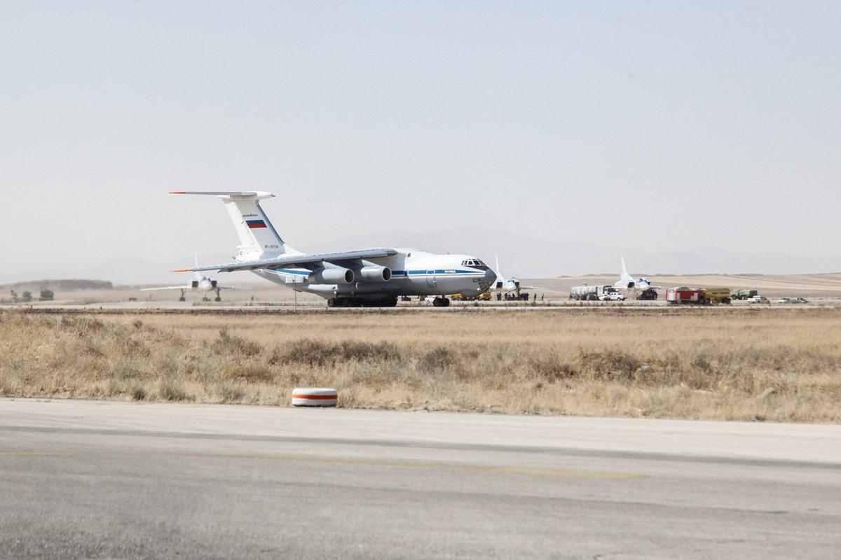 Rusiya bombardmançıları İranda