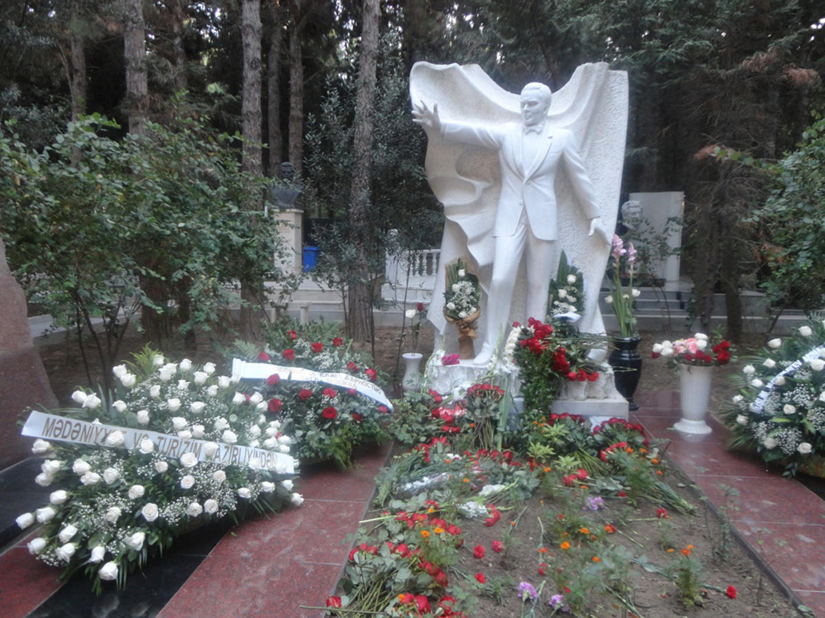 В Баку почтили память Муслима Магомаева