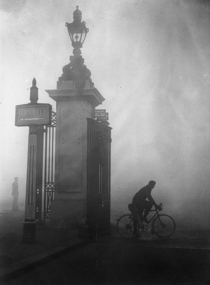 Исторические фотографии XIX века о том, как лондонцы умирали от смога