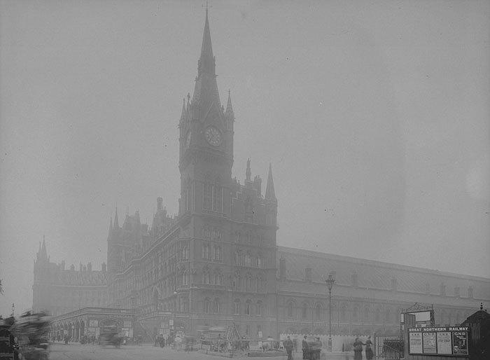 Исторические фотографии XIX века о том, как лондонцы умирали от смога