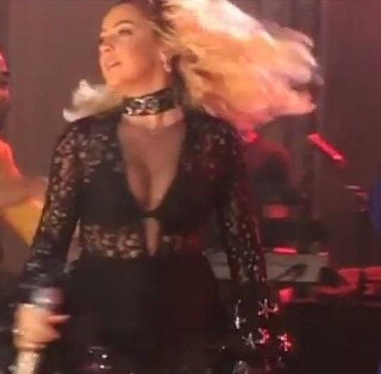 Müğənni Hadisə Bakıda