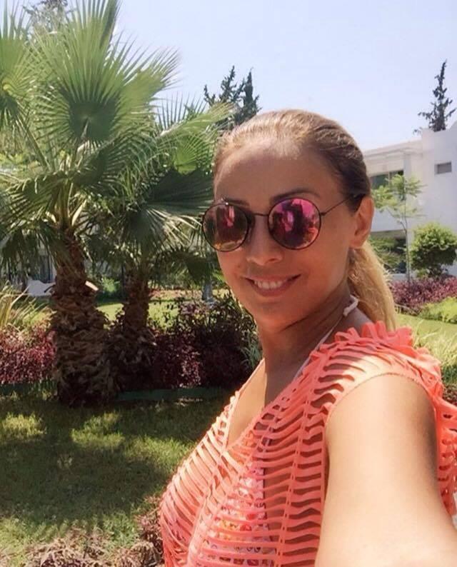Roza Zərgərlidən qızına hədiyyə