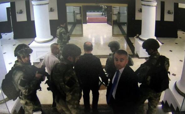 Türkiyədə çevrilişə cəhdin yeni FOTOları