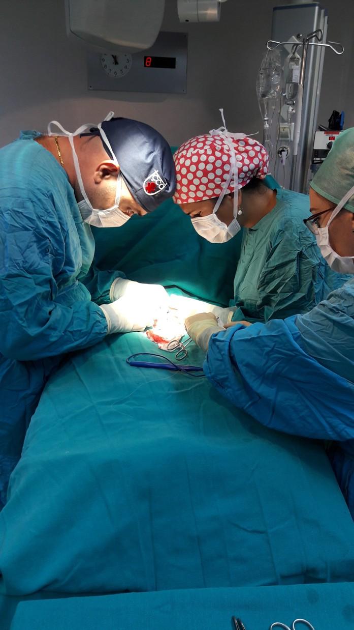 Mərkəzi Klinikanın yenidoğulmuşlar şöbəsində az çəkili körpəyə uğurlu cərrahi əməliyyat həyata keçirilib