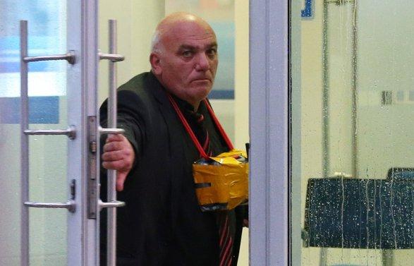 Арам Петросян, захвативший банк с заложниками в Москве, сдался полиции
