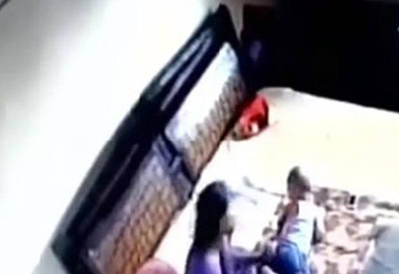 Yataq otağına gizli kamera quraşdıran ər dəhşətə gəldi