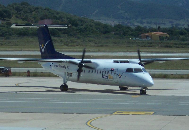 Польский самолет 70 пассажирами аварийно сел в Вильнюсе