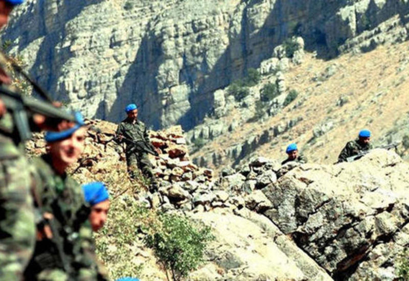 Türkiyədə hərbçilərə hücum olub, yaralılar var