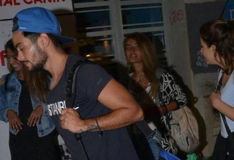 Cinsini dəyişən aktyor sevgilisi ilə