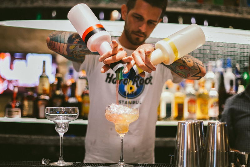 В Баку открылось легендарное Hard Rock Cafe