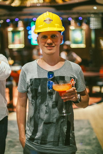 В Баку открылось легендарное Hard Rock Cafe