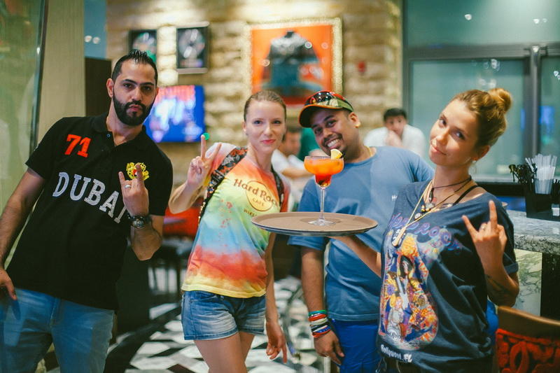 В Баку открылось легендарное Hard Rock Cafe